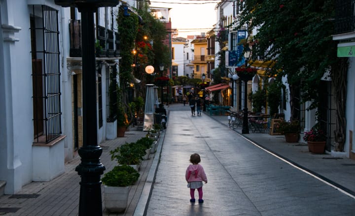 una calle de san Pedro Alcántara 