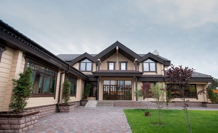 qué es mejor un chalet adosado o pareado